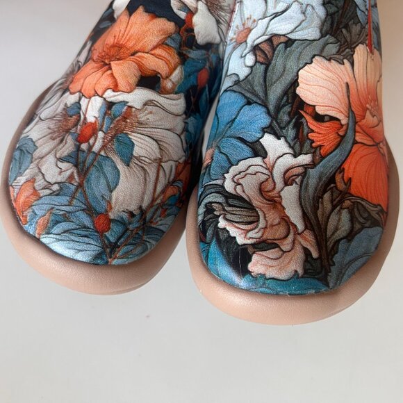 Onehorse Women's Slip-On Loafers - Picture 6 of 6